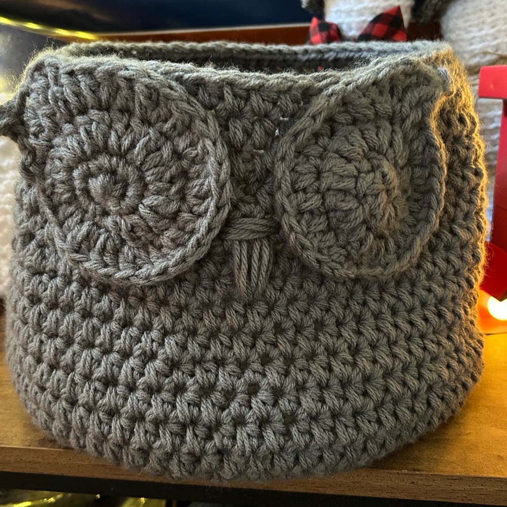 Charming Owl Crochet Basket Gray